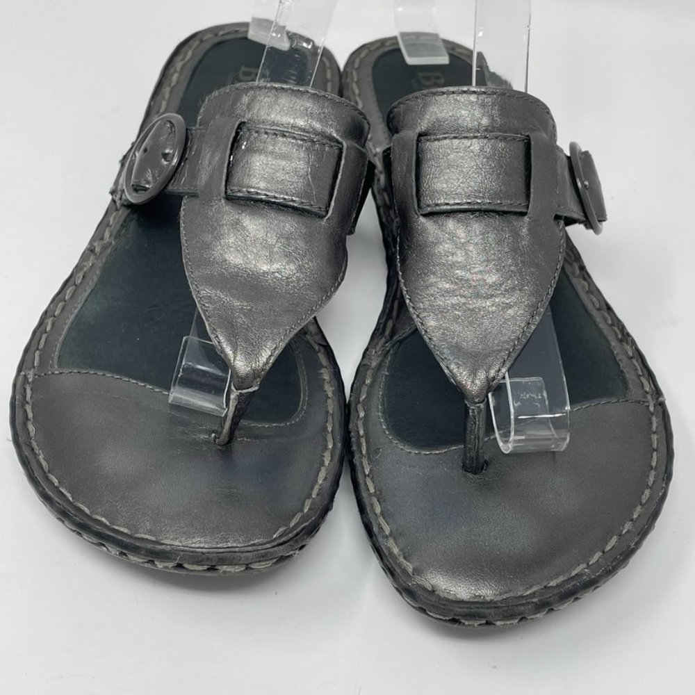 Born Womens Gun Metal Silver T-Strap Buckle Leather Slip on Sandal  Size 8